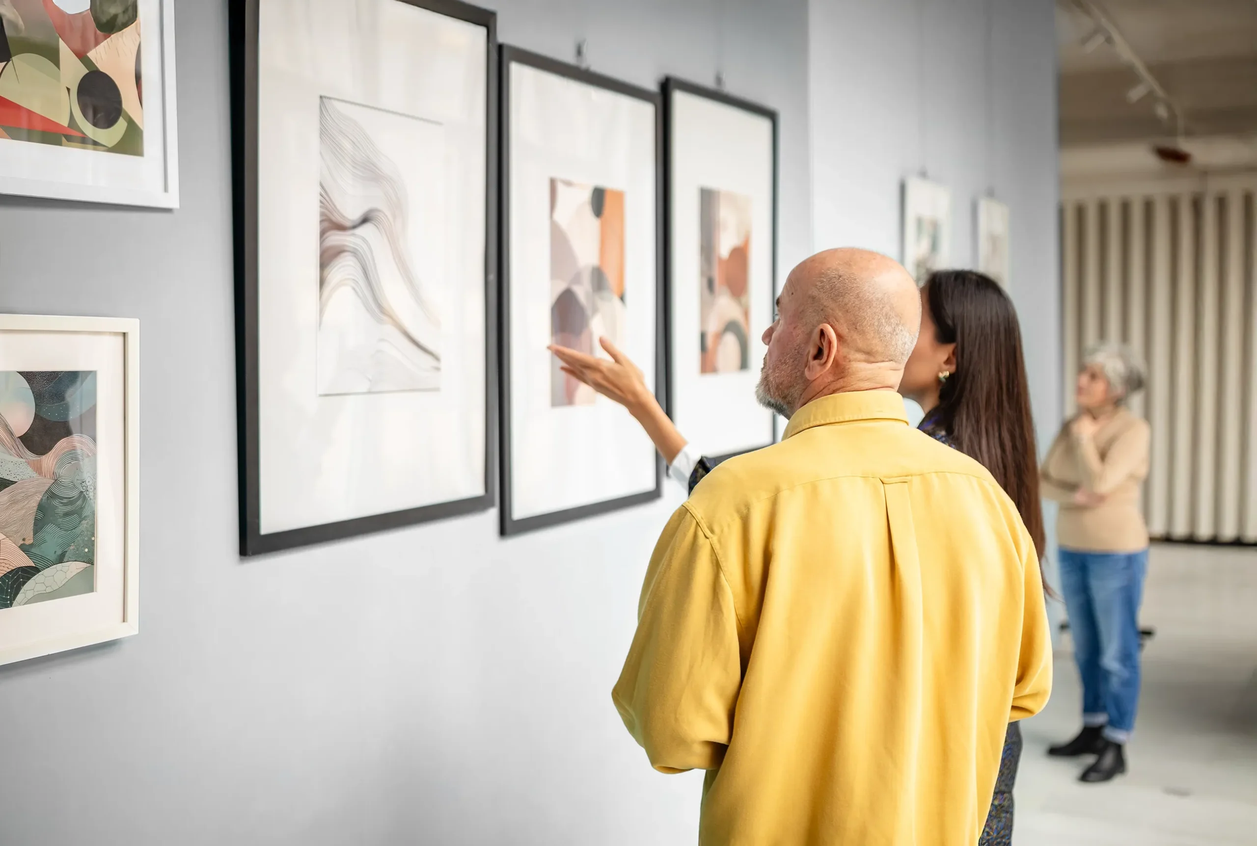 Besucher Ausstellung LILO Gallery
